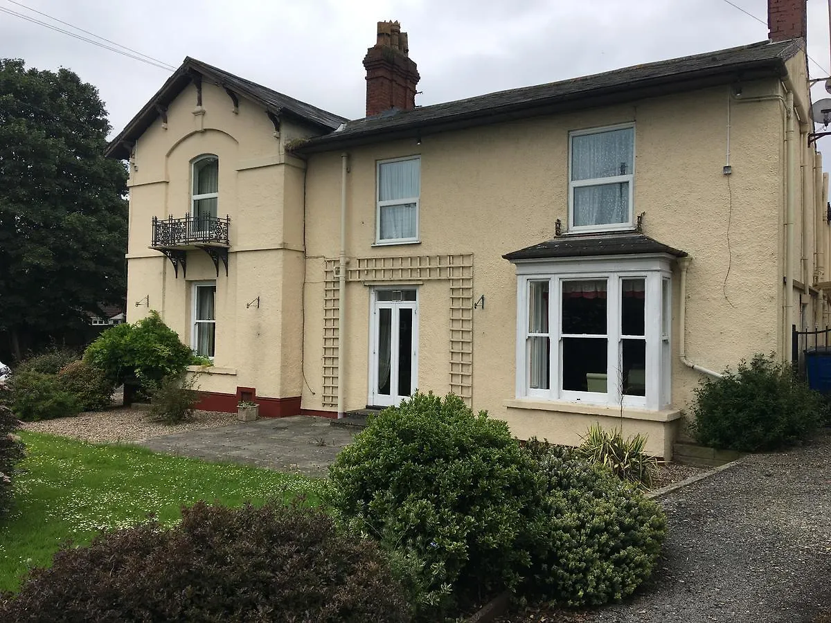 Winston Manor Guesthouse Rooms Churchill
