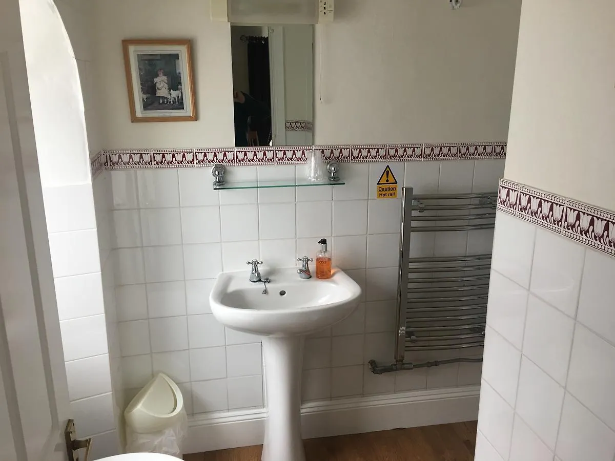Winston Manor Guesthouse Rooms Churchill  3*, Churchill (Somerset)